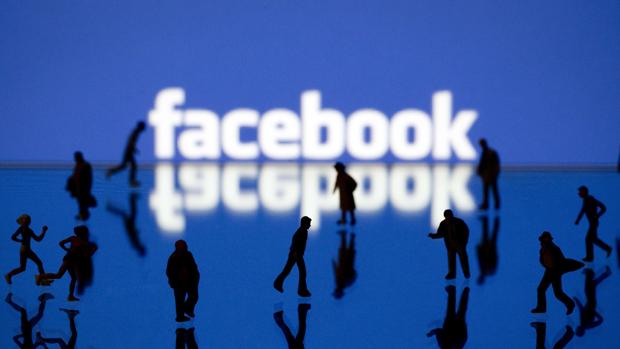 Italia sanciona a Facebook por 10 millones por vender datos usuarios