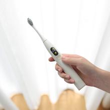 El primer cepillo de dientes con pantalla táctil en el mundo ya está aquí