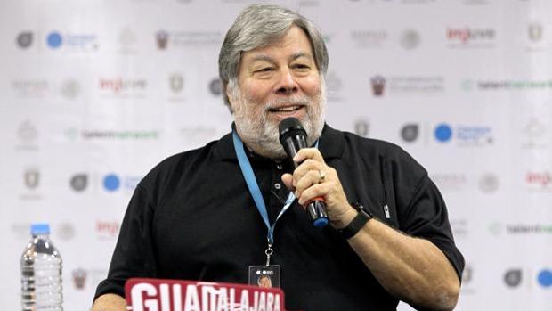 Steve Wozniak, cofundador de Apple, afirma que la gente «debería salir de Facebook»