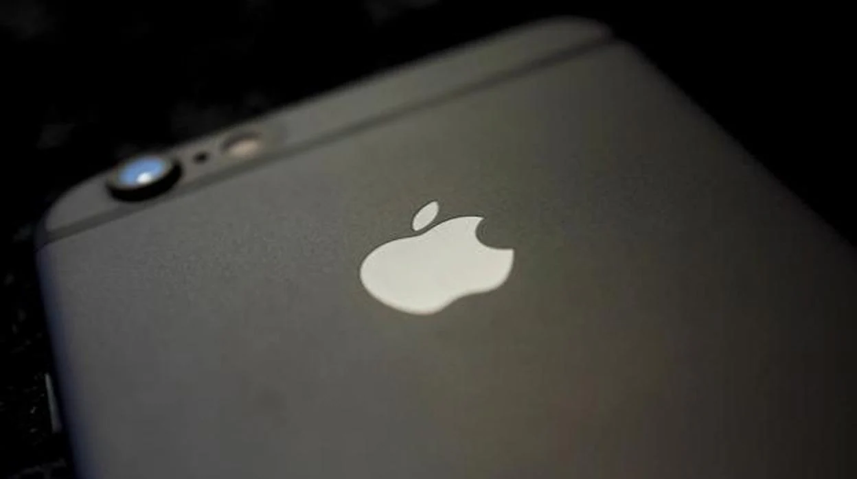 Apple te ofrece un millón de dólares si consigues hackear un iPhone