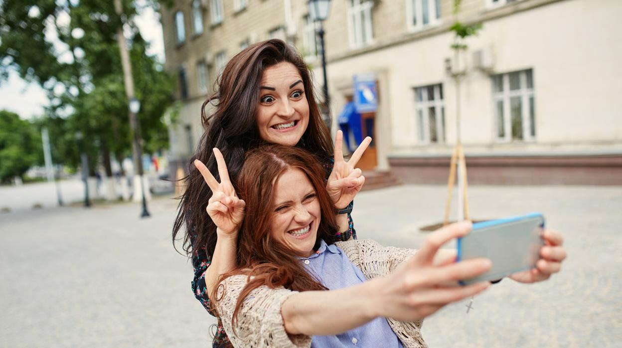 ¿Abusas de los «selfies» en Instagram? Corres el riesgo de que te perciban como un perdedor