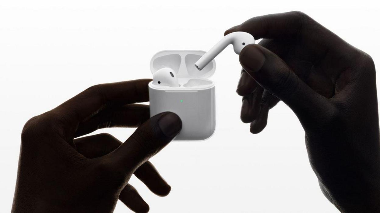 Apple estudia lanzar unos auriculares AirPods Pro pronto