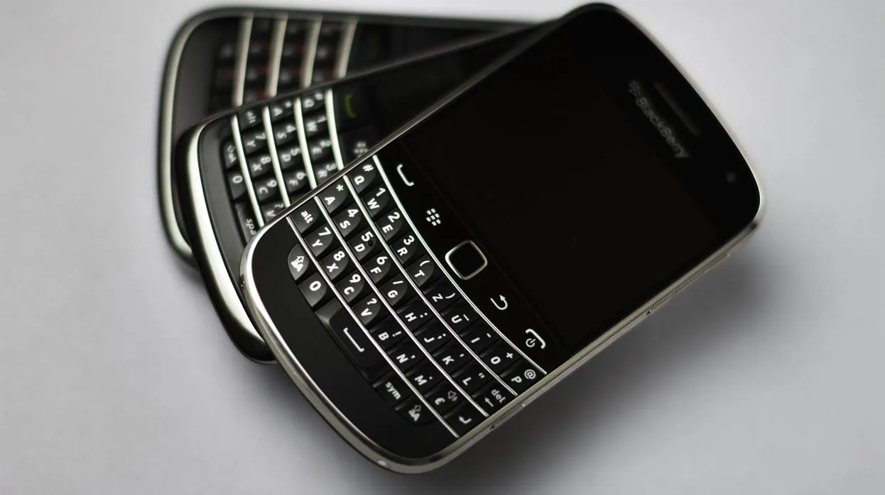 Detalle de un modelo BlackBerry 9900 en 2012, un modelo que fue popular