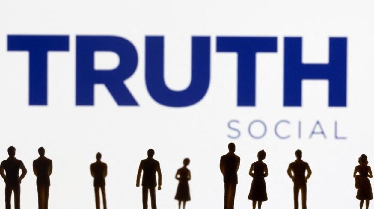 Truth Social: ¿puede Donald Trump acabar con el imperio de Facebook y Twitter?