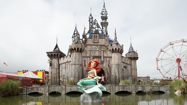 Vídeo: así fue el sueño macabro y fugaz de Banksy en Dismaland