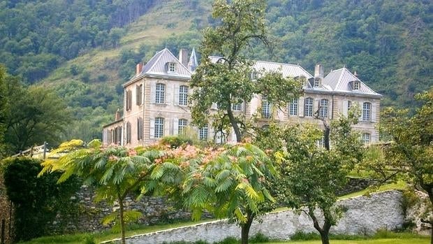 El castillo de Gudanes, una joya que aspira a ser un gran hotel