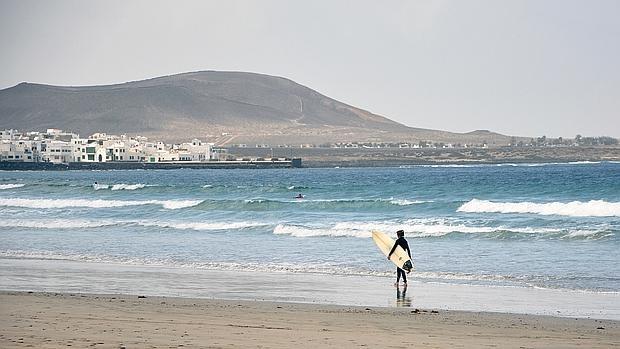 Las mejores playas para hacer surf en invierno