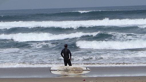 Las mejores playas para hacer surf en invierno