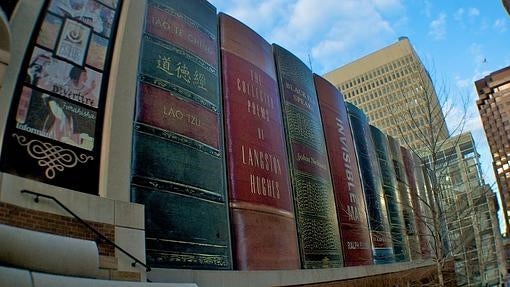 La fachada de la Biblioteca de Kansas City