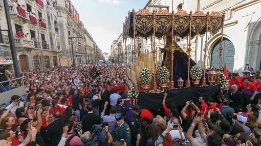 Miercoles Santo en Granada. Estacion de penitencia del Cristo de los Gitanos