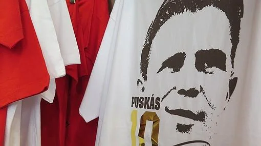 Una camiseta del histórico Ferenc Puskas