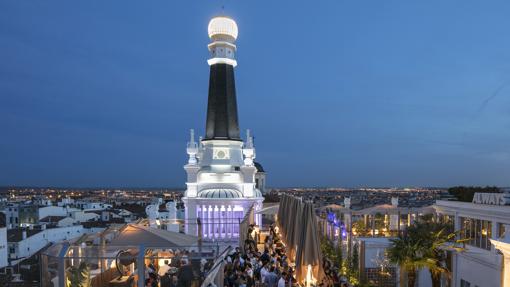 Vista de la terraza de noche