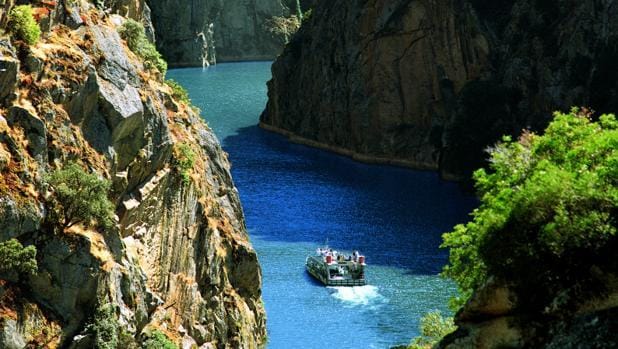 Arribes del Duero: una espectacular ruta en barco entre España y Portugal