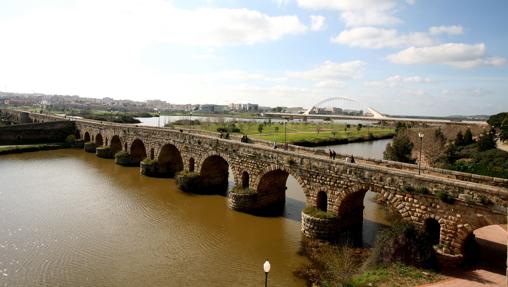 Puente Romano sobre el Río Guadiana, en Mérida