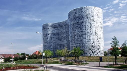 La Biblioteca de la Universidad diseñada por Herzog &amp; de Meuron fue construida en la ciudad de Cottbus