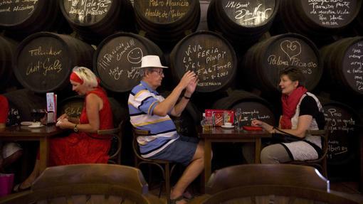 Bodega El Pimpi, situada en un caserón malagueño del siglo XVIII y antiguo convento de monjas