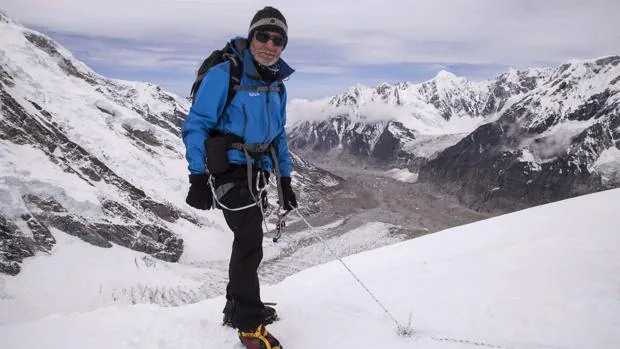 Carlos Soria, cerca de la cima del Kanchenjunga, tercera montaña más alta del mundo (8.586 metros), en en la cordillera del Himalaya