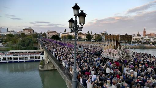 Procesión de Semana Santa en Sevilla