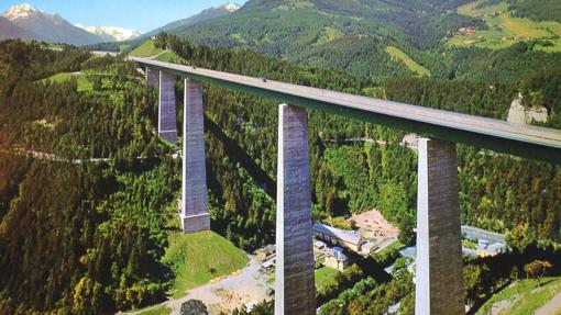 Europabrücke, en el paisaje alpino austriaco