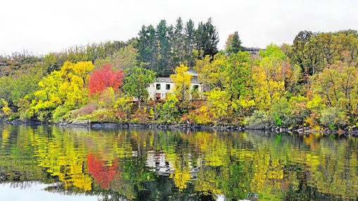 El balneario de Bouzas, en la orilla del lago de Sanabria. Ahí se alojó Miguel de Unamuno