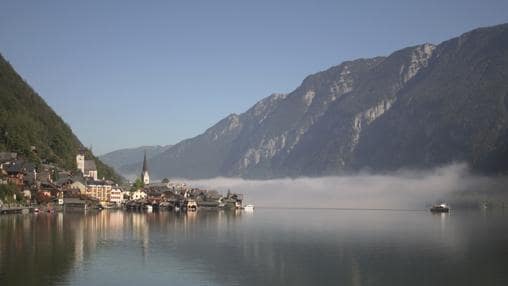 Hallstatt, con su lago, uno de los pueblos más bonitos de Austria