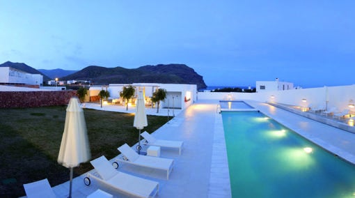 Piscina del hotel Cala Grande