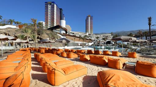 El Hard Rock Hotel Tenerife está a pie de playa