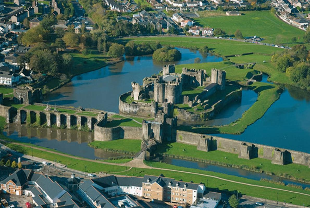 El Castillo de Caerphilly, el más grande de Gales y el segundo de todo Reino Unido