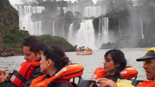 Cataratas de Iguazú: ruta por una de las siete maravillas naturales del mundo