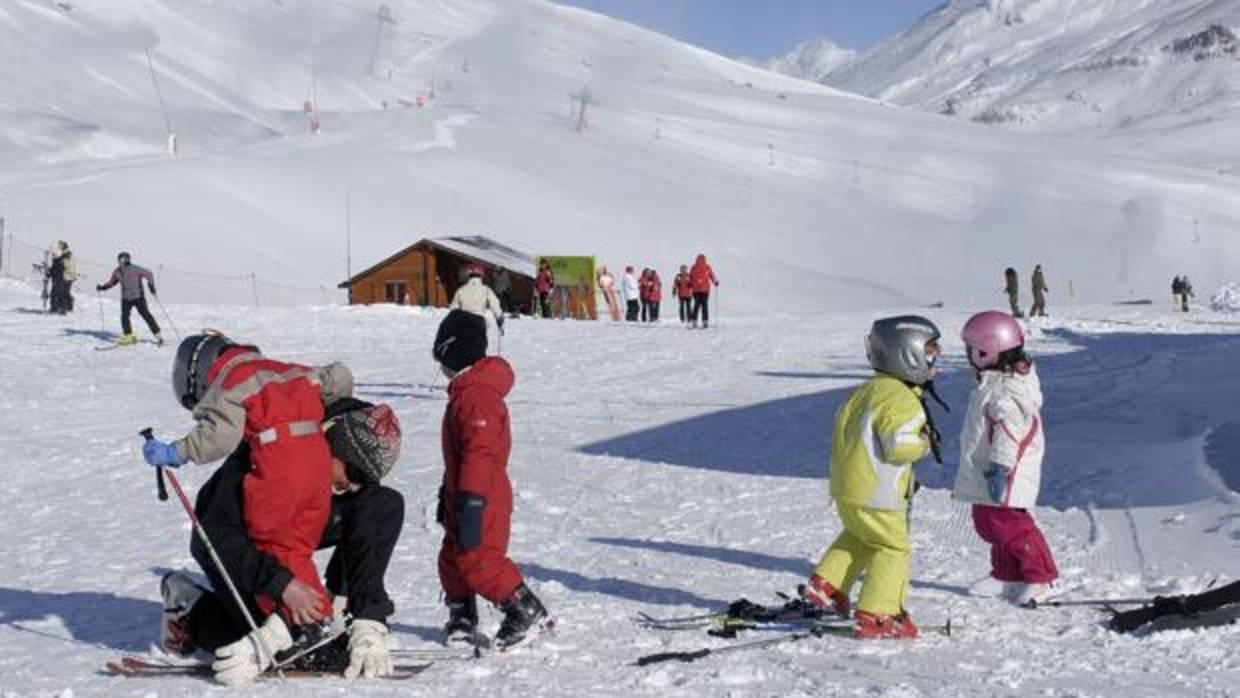 Las estaciones reciben a los esquiadores con más de 1.100 km esta Semana Santa