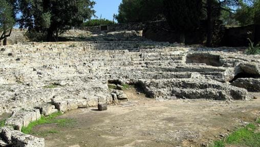 Ruinas del antiguo teatro de Pollentia