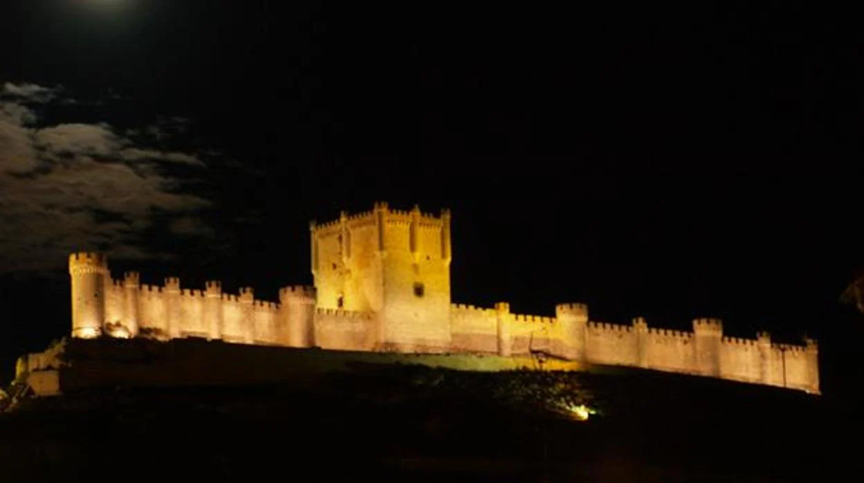 El castillo de Peñafiel se convirtió con la llegada del nuevo siglo en el Museo Provincial del Vino