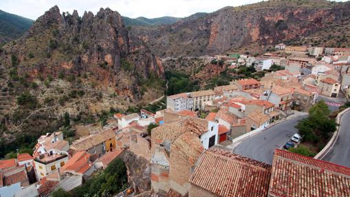 Ayna (Albacete), escenario de la pelÌcula «Amaneceque no es poco», de José Luis Cuerda