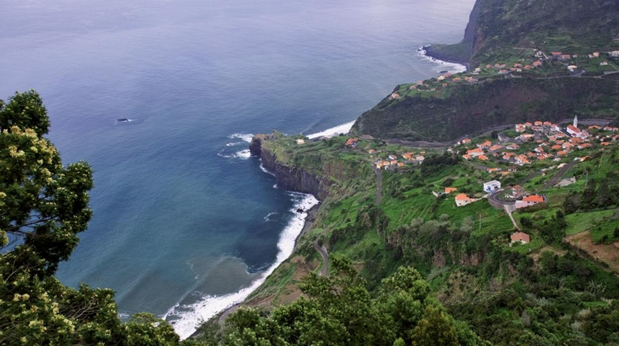 Imagen aérea de Madeira, «Destino de isla líder en Europa»