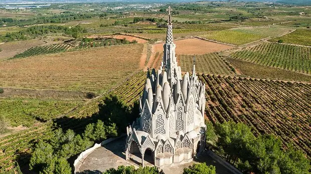 Así es la desconocida «otra» Sagrada Familia construida en Tarragona