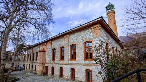 Centro histórico de Sheki con el palacio del Khan y la Mezquita Imam Ali