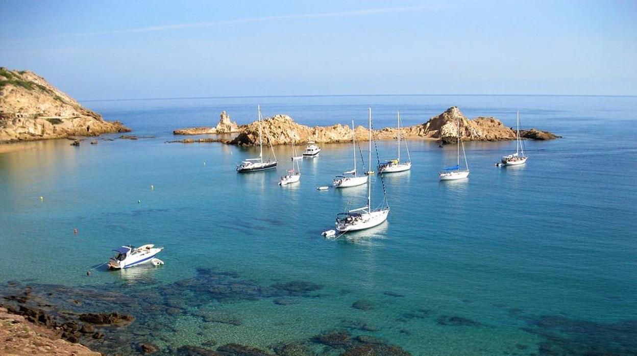 Un verano en barco en Menorca