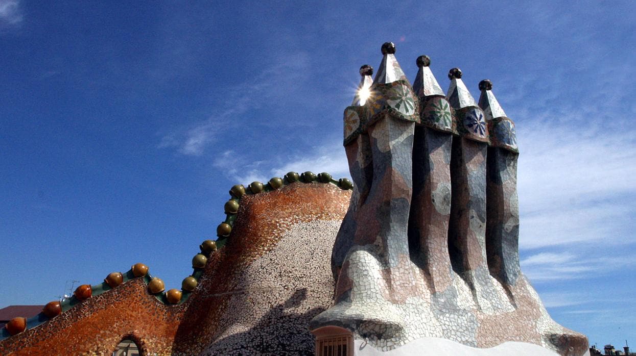 Un detalle de la Casa Batlló, una obra maestra del modernismo en Barcelona, la ciudad española mejor colocada (sexta posición) en esta encuesta
