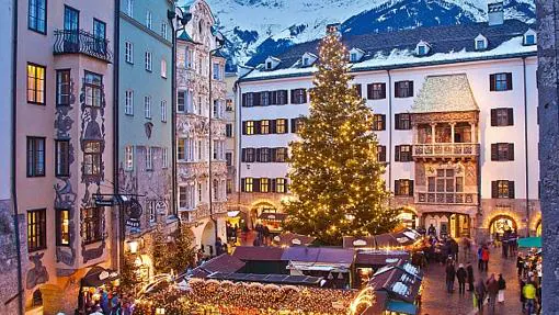 Mercado de Navidad en la ciudad vieja de Innsbruck