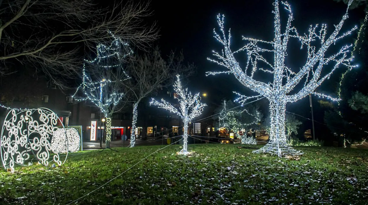 El Ayuntamiento ha incrementado este año las zonas iluminadas