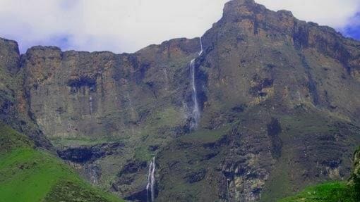 Las cinco cataratas más altas del planeta y puede que ni te suenen