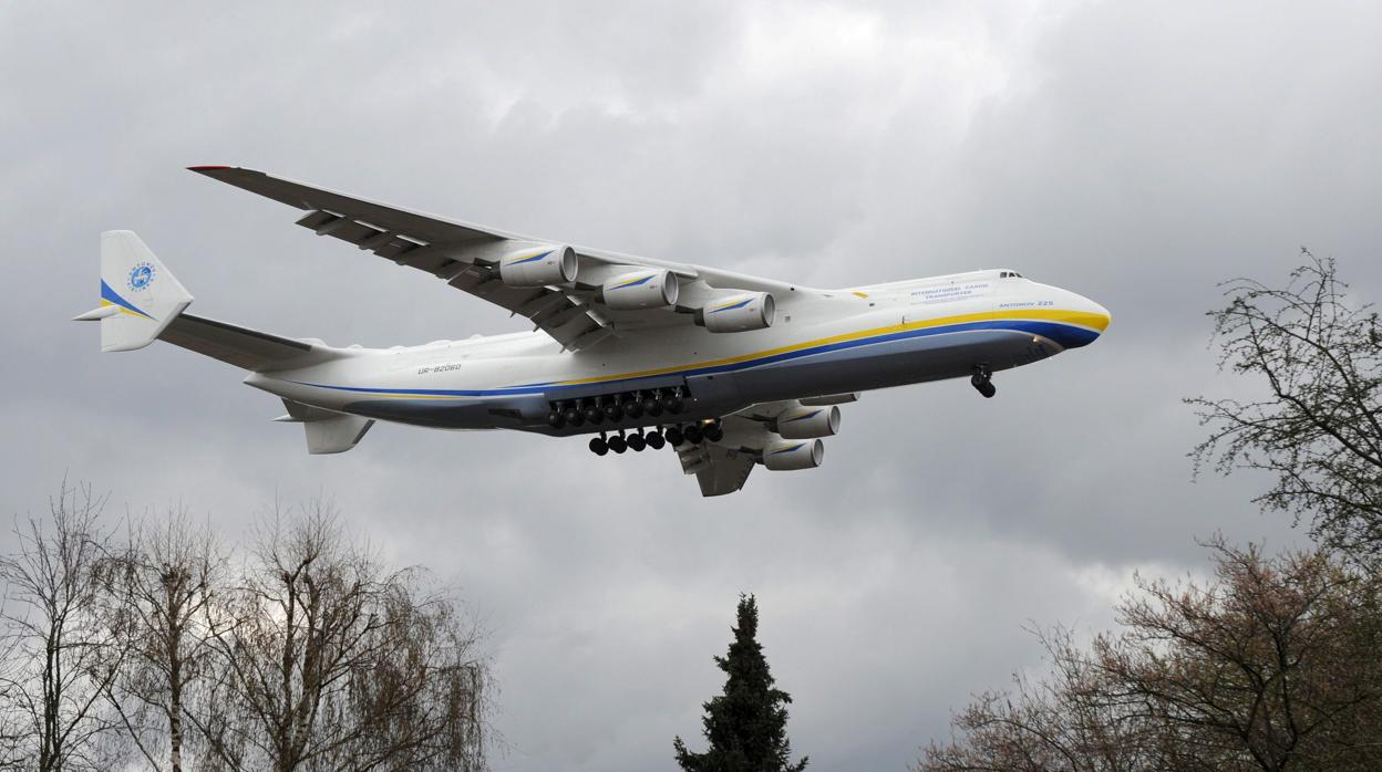 Un Antonov AN-225, en Alemania