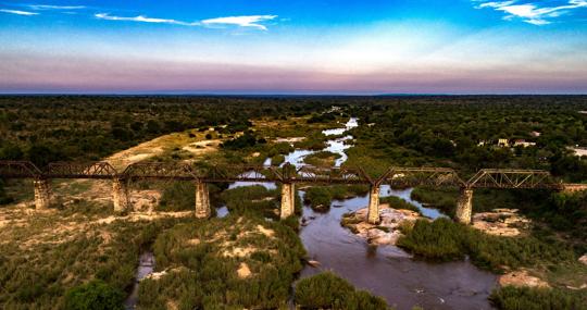 Puente de Selati, sobre el río Sabie en el Parque Nacional Kruger