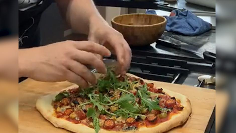 El secreto de Jordi Cruz para hacer una pizza casera perfecta