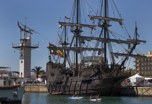 La réplica del Galeón Andalucía fue botada en 2010