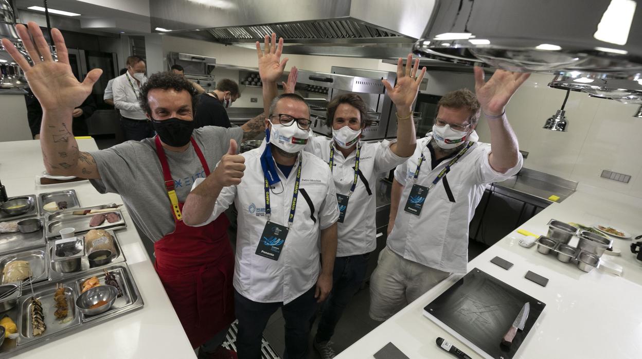 Iván Domínguez, Pedrito Sánchez, Nino Redruello y Rafa Peña, en la cocina del Mugaritz