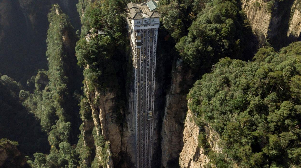 Ascensor de Bailong, en Zhangjiajie, provincia de Hunan, en una foto tomada el 13 de noviembre
