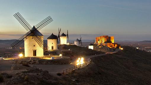 Molinos y castillo de Consuegra