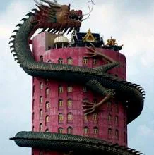 Wat Samphran, el dragón que custodia el templo que no aparece en las guías de viaje