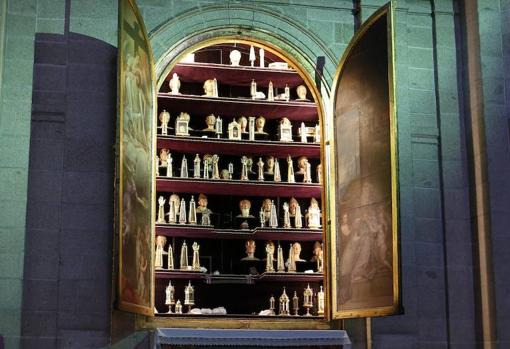 El sudario de Cristo y otras cuatro reliquias de la Semana Santa que custodia España